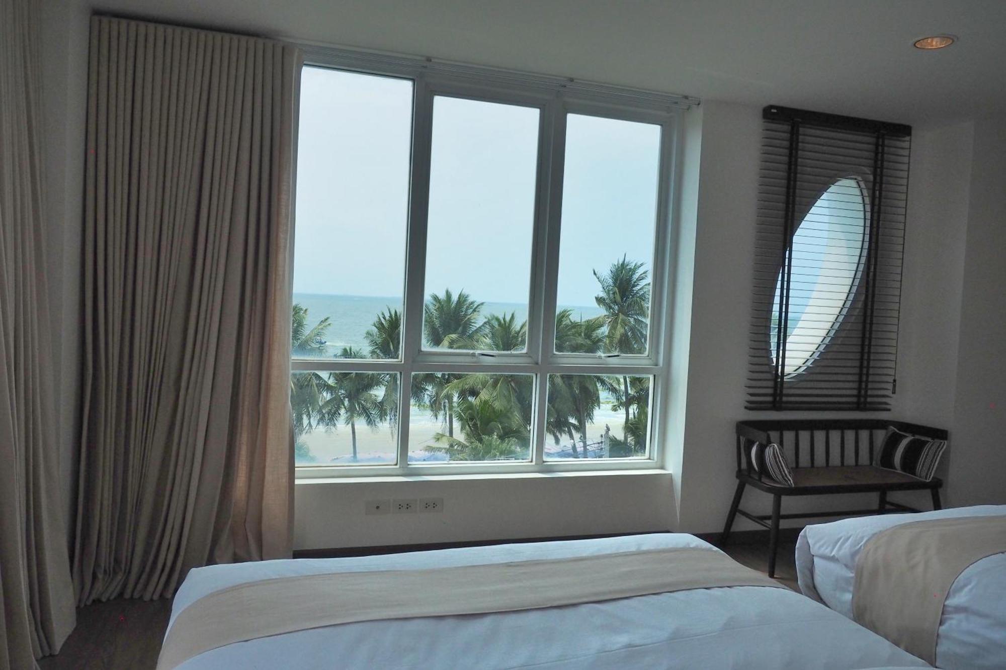 The Beach Bangsaen By Thanthita Next To Wonnapa Beach Free Disney Plus מראה חיצוני תמונה