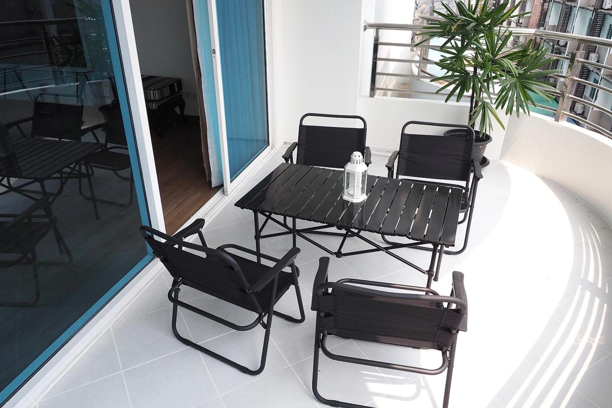 The Beach Bangsaen By Thanthita Next To Wonnapa Beach Free Disney Plus מראה חיצוני תמונה