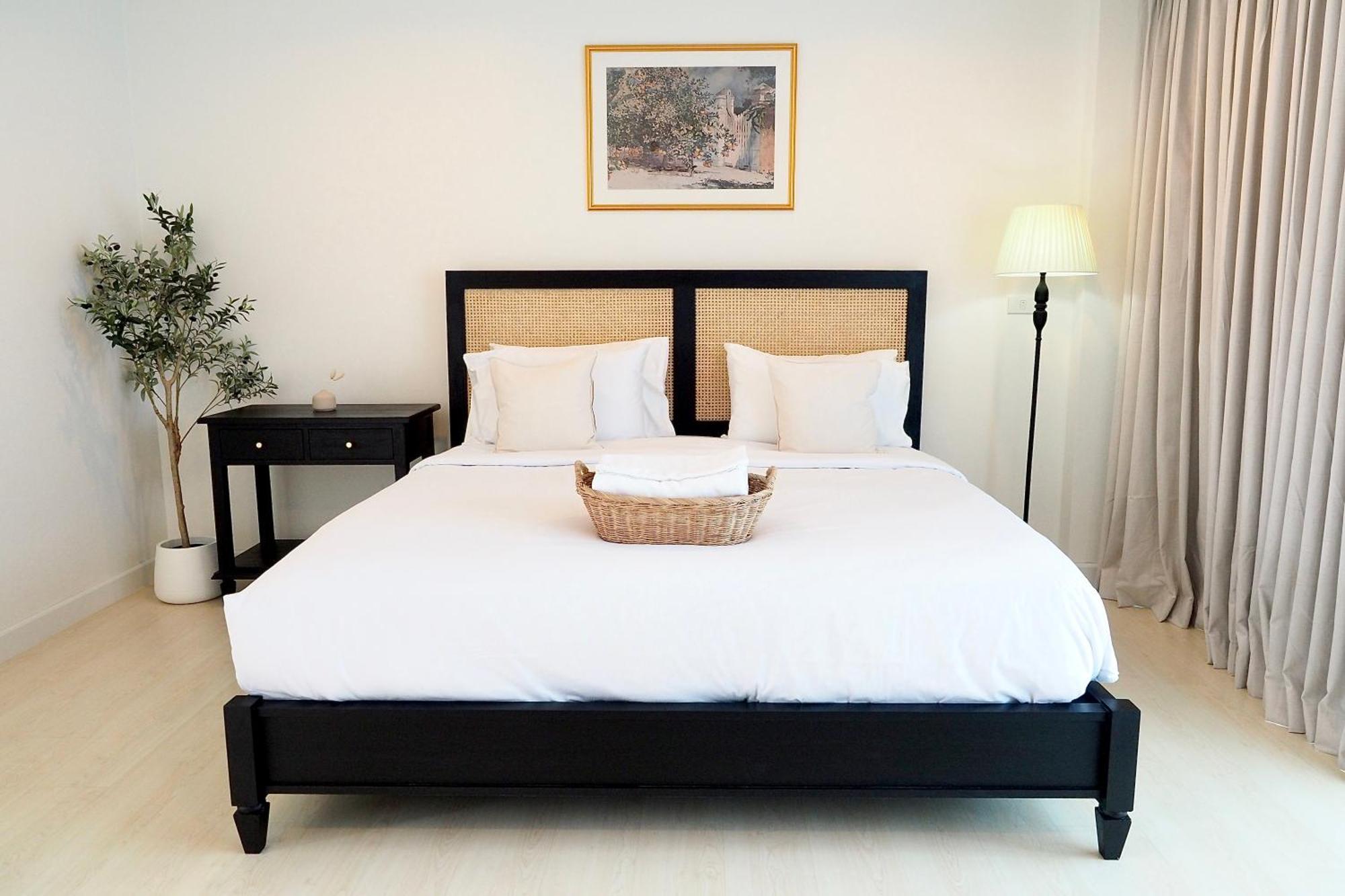The Beach Bangsaen By Thanthita Next To Wonnapa Beach Free Disney Plus מראה חיצוני תמונה
