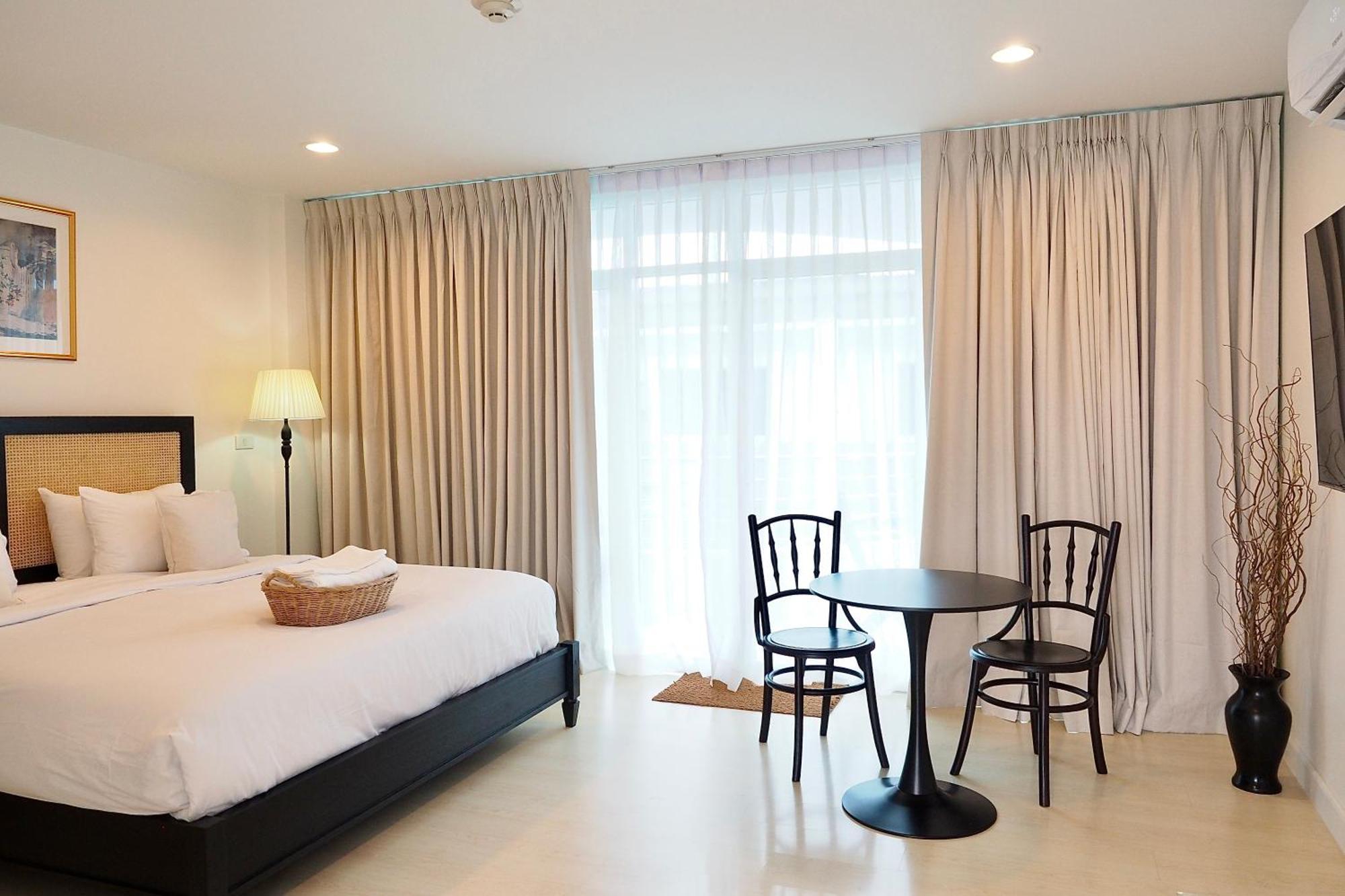 The Beach Bangsaen By Thanthita Next To Wonnapa Beach Free Disney Plus מראה חיצוני תמונה