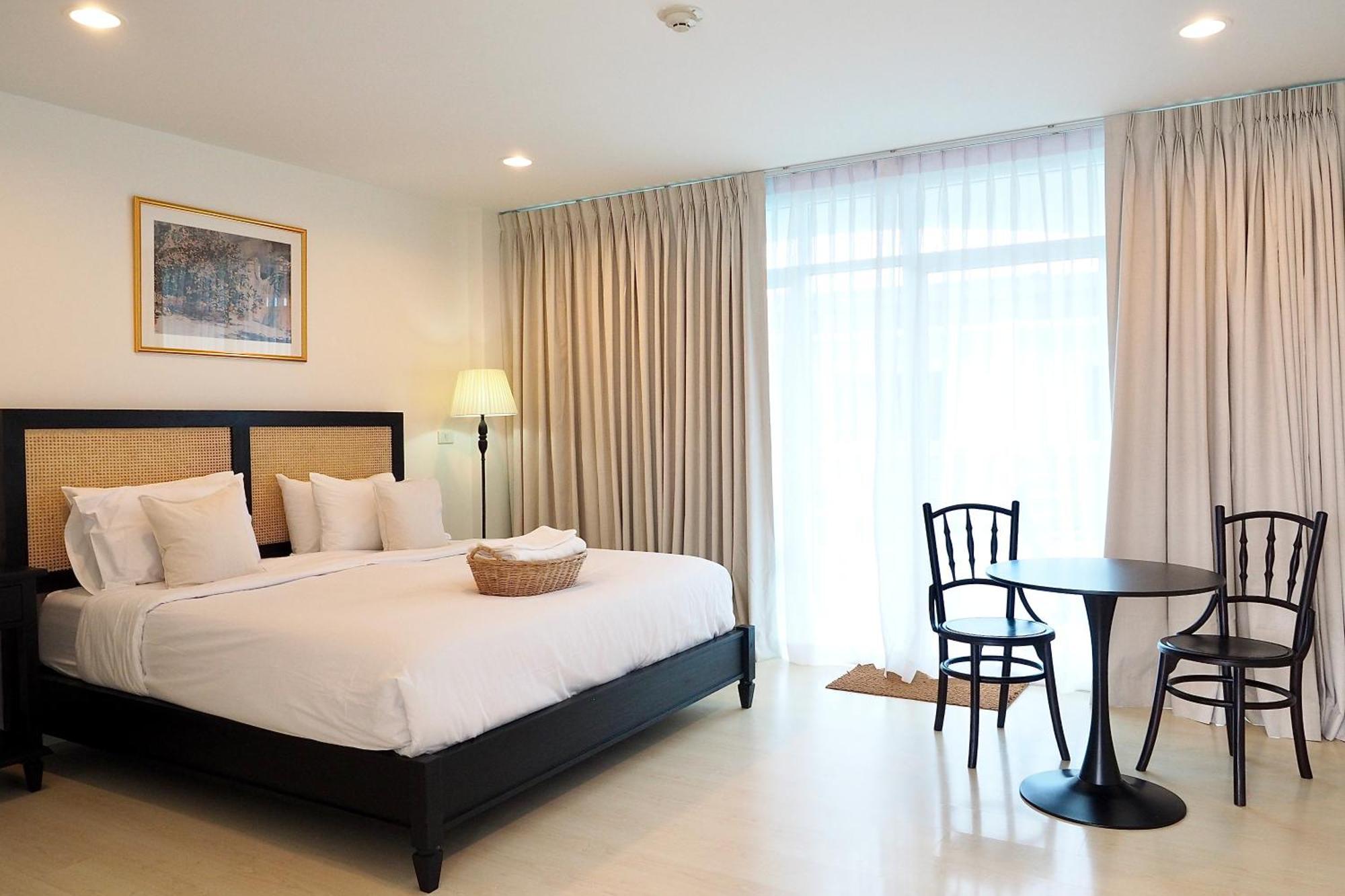The Beach Bangsaen By Thanthita Next To Wonnapa Beach Free Disney Plus מראה חיצוני תמונה