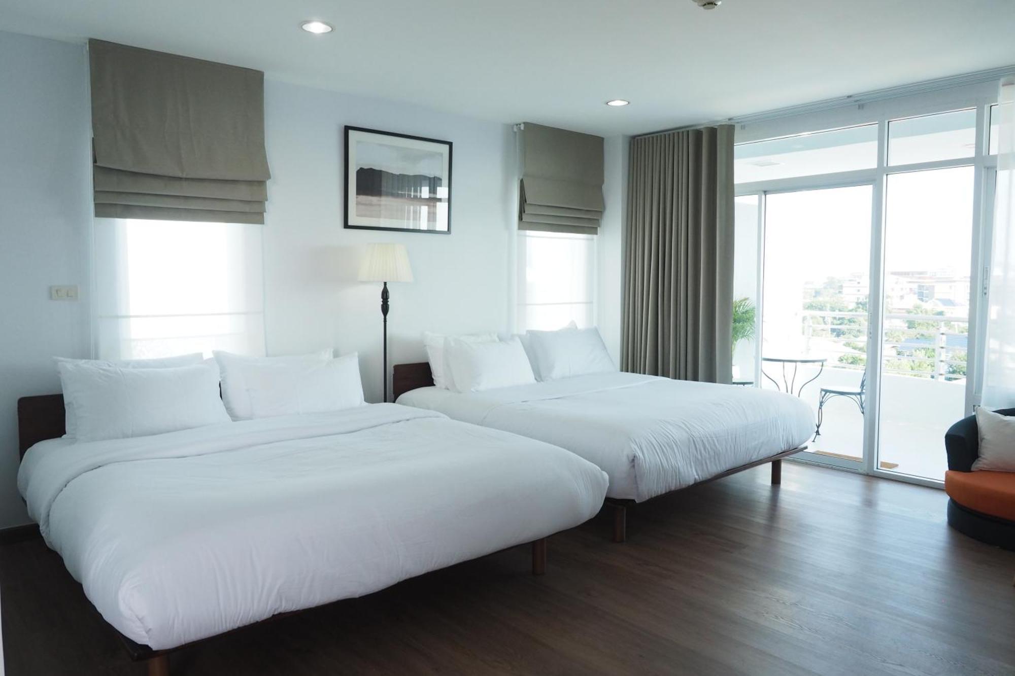 The Beach Bangsaen By Thanthita Next To Wonnapa Beach Free Disney Plus מראה חיצוני תמונה